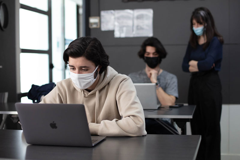 Cours dans une école de digital - Digital Campus